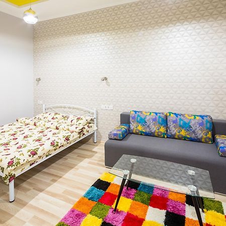 Apartment On Pekarska Street Зі Світлом! Λβιβ Εξωτερικό φωτογραφία