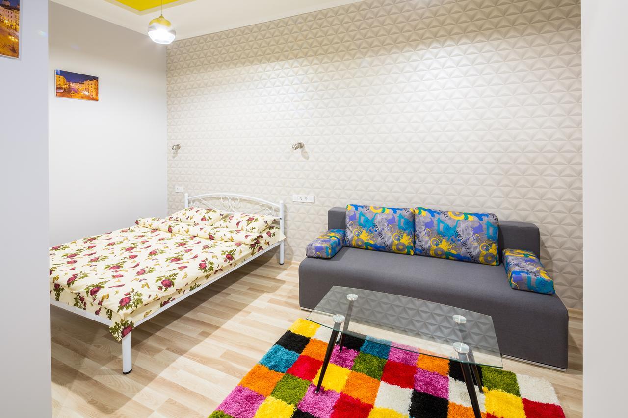 Apartment On Pekarska Street Зі Світлом! Λβιβ Εξωτερικό φωτογραφία